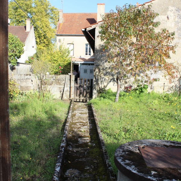 10 MN BEAUNE 10 MN BEAUNE